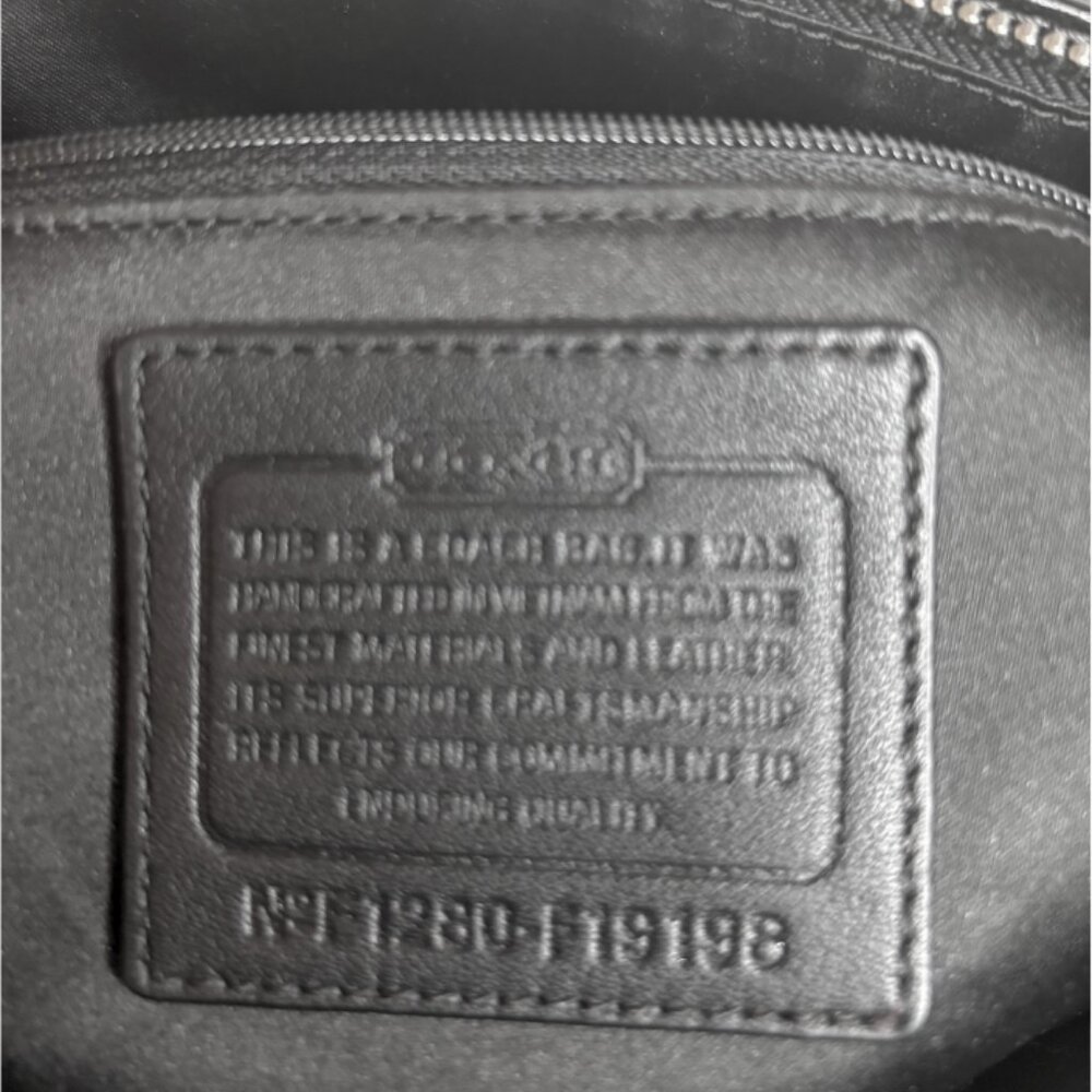 Coach Large Signature Black Patent Leather Shoulder Handbag - Picture 5 of 10